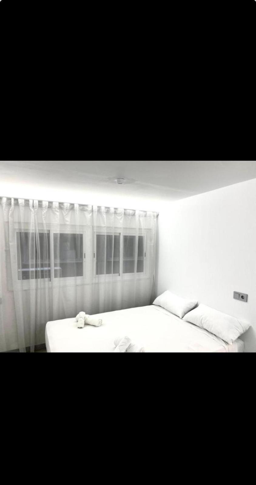 Avakian Suite Valencia Luaran gambar